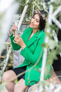 Guest trying out the L'Oreal Source Essentielle products by Loesje Kessels Event Photographer Dubai
