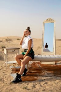 Desert fashion shoot Proshat Sarabloo by Loesje Kessels Fashion Photographer Dubai