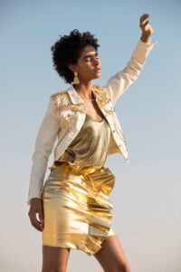 Editorial fashion shoot in Fossil Dunes Abu Dhabi by Loesje Kessels Fashion Photographer Dubai